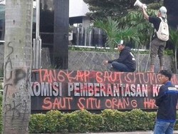 Momen Demo HMI Ricuh di Depan KPK, ini Penampakannya