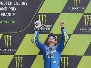 Akhir Penantian Podium untuk Vinales dan Suzuki