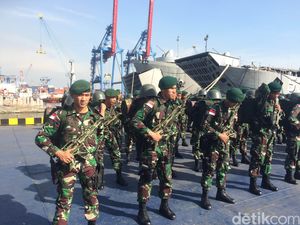450 Pasukan TNI AD Diberangkatkan untuk Jaga Perbatasan RI- Papua Nugini 450 Pasukan TNI AD Diberangkatkan untuk Jaga Perbatasan RI- Papua Nugini