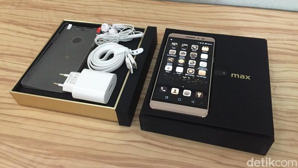 Unboxing Smartphone Anyar Coolpad Max