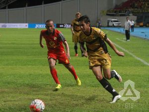 Mitra Kukar Seri Lawan Barito Putera