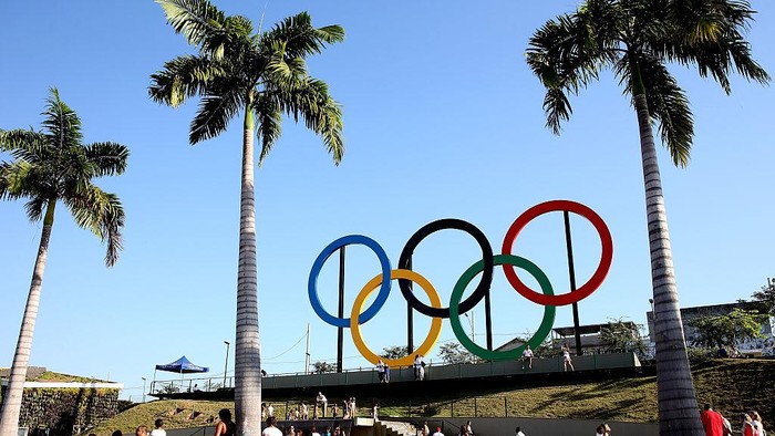 RIO DE JANEIRO, BRAZIL - JUNE 04: The Olympic Rings rise above Madureira Park on June 4, 2015 in Rio de Janeiro, Brazil. (Photo by Matthew Stockman/Getty Images)
