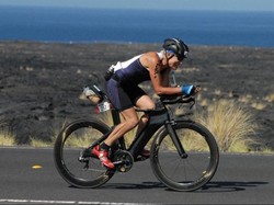 Nenek Australia Ini Masih Ikut Kompetisi Ironman di Usia 70 Tahun