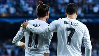 Cristiano Ronaldo + Gareth Bale di Real Madrid musim 2013/2014 = kombinasi 32 gol + assist. Foto: David Ramos/Getty Images