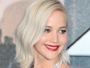 Jennifer Lawrence Curi Perhatian di Screening X-Men Apocalypse Jennifer Lawrence Curi Perhatian di Screening X-Men Apocalypse
