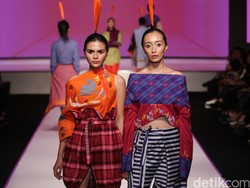 Gaya Antimainstrem Tri Handoko Garap Tenun Sobi dari Sulawesi