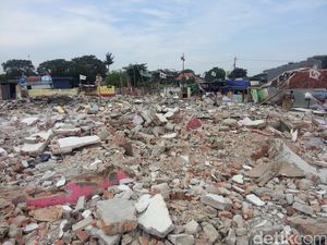 Ahok: Kalau Warga Kampung Akuarium Gugat, Saya Lebih Senang Ahok: Kalau Warga Kampung Akuarium Gugat, Saya Lebih Senang