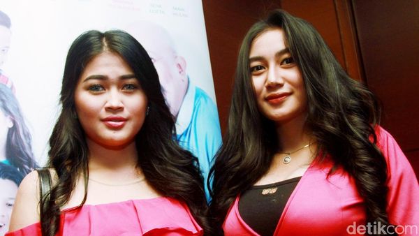 Duo Serigala Tampil Pinky