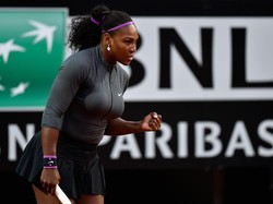Serena Membuka dengan Kemenangan Straight Set