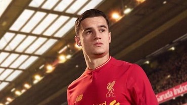 Merah, Emas, dan Kesederhanaan dalam Kostum Baru Liverpool
