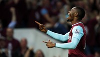 Diafra Sakho merayakan gol yang dicetaknya di menit ke-10. Eddie Keogh/Reuters/detikFoto.
