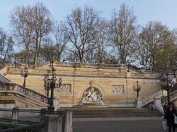 Suka Duka Bertualang ke Bologna