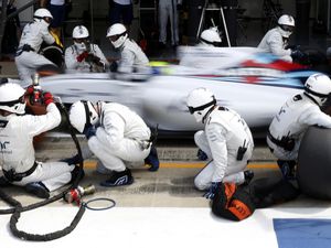 Ketika Ilmu Pit Stop F1 Dipakai di Ruang Bersalin
