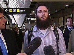 Coba Gabung ISIS Lewat Indonesia, 5 Pria Australia Ditangkap di Queensland