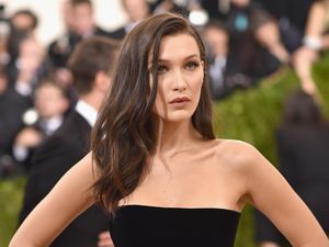 Bella Hadid Ingin Punya Bokong yang Lebih Besar