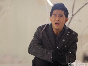 Cakra Khan Bawakan Single Mencari Cinta Sejati untuk Film Rudy Habibie