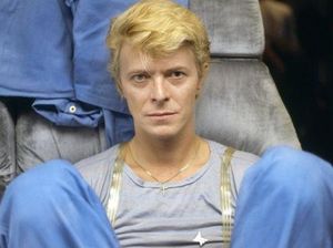 40 Karya Fotografi David Bowie Dipamerkan