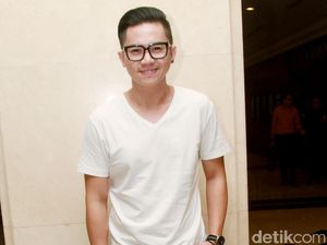 Rafael SM*SH Pamer Pacar Seksi, Hati-hati Banyak yang Cemburu Rafael SM*SH Pamer Pacar Seksi, Hati-hati Banyak yang Cemburu