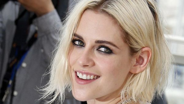 Cantiknya Kristen Stewart Tersenyum