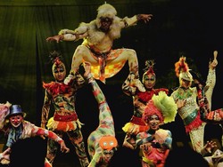 Pentas Sirkus dan Teater Musikal Hanoman The Dreamers Digelar hingga 5 Juni