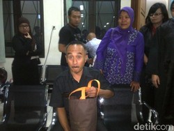 Kala Koruptor Mengadili Koruptor