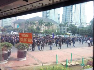 Mahasiswa Trisakti Kenang Tragedi  12 Mei 1998, Monas ke Thamrin Macet