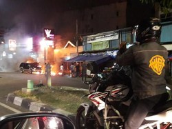 Mobil Terbakar di Sawah Besar Jakpus, Kerugian Rp 100 Juta