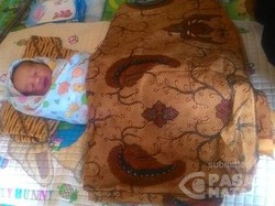 Bayi Laki-laki dengan Tali Pusar Menempel Ditemukan di Rumah Warga Bekasi