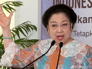 Megawati Dapat Penghargaan Lencana Tunas Kencana dari Pramuka