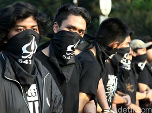 Mahasiswa Trisakti Geruduk Istana