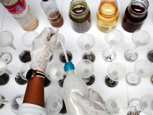 60% Bahan Baku Obat dari China, Produksi BUMN Farmasi Terganggu?