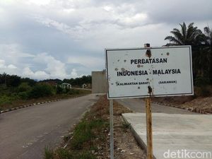 Kinclongnya Pos Perbatasan Milik Malaysia di Kalimantan