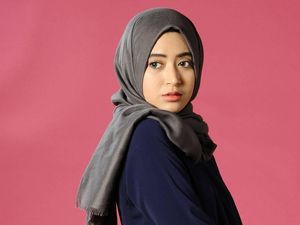 Natasha Farani, Video Blogger Populer yang Konsisten Buat Tutorial Hijab