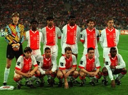 Pak guru Louis van Gaal sendiri adalah pelatih top yang punya pengaruh luas terhadap generasi pelatih masa kini karena pernah dilatihnya antara lain di Ajax dan Barcelona. Foto: Getty Images/Clive Brunskill
