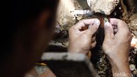Melihat Pembuatan Tasbih Pukah