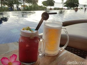 S.K.A.I Beach Club: Mendinginkan Diri dengan Bir Minus 2 Derajat di Tepian Legian