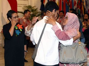 4 WNI yang Dibebaskan Diserahkan ke Keluarga