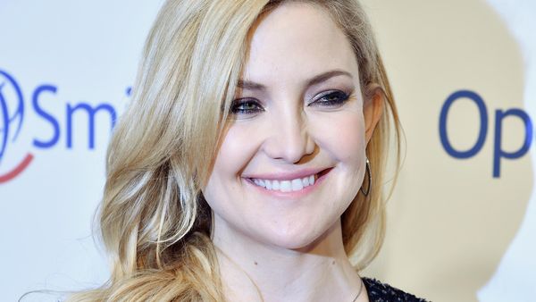 Hot Mom! Punya 2 Anak, Kate Hudson Tetap Langsing dan Seksi