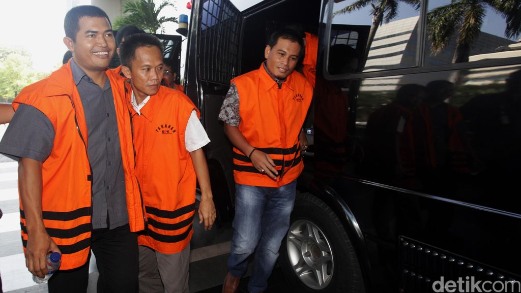 6 Anggota DPRD Musi Banyuasin Kembali Diperiksa KPK 6 Anggota DPRD Musi Banyuasin Kembali Diperiksa KPK