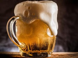 WHO Ingatkan Minum Alkohol Bisa Buat Orang Rentan Terinfeksi Virus Corona