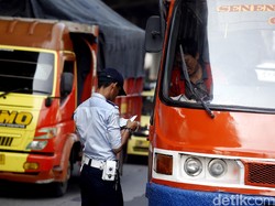 Dishub Jabar: Angkutan Barang Dilarang Operasi Selama Dua Pekan