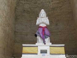 Melihat 5 Ksatria Pandawa di Bali