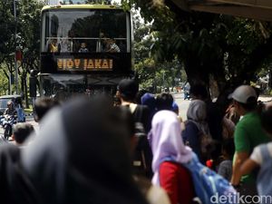 Bus Tingkat City Tour Dipadati Penumpang