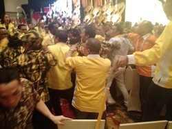 Munaslub Golkar Ricuh, Yorrys Amankan Provokator