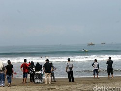 Wisatawan Asal Depok Hilang Tergulung Ombak Palabuhanratu