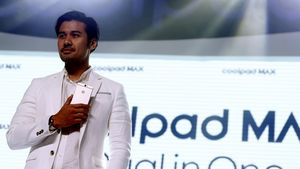 Ponsel Dual Space Coolpad Max Dilepas