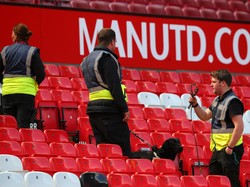 Blunder Bom Palsu yang Membuat Seisi Old Trafford Dievakuasi