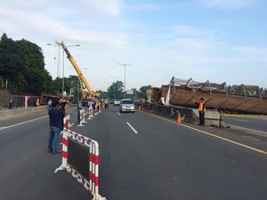 JPO Masih Dievakuasi, Ini Secara Rinci Ruas Alternatif di Luar Tol BSD