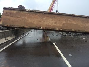 JPO Roboh Dihantam Truk, ini Penjelasan Lengkap Pengelola Tol BSD