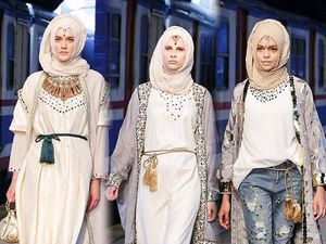Foto: Karya 5 Desainer Hijab Indonesia Eksis di Istanbul Modest Fashion Week